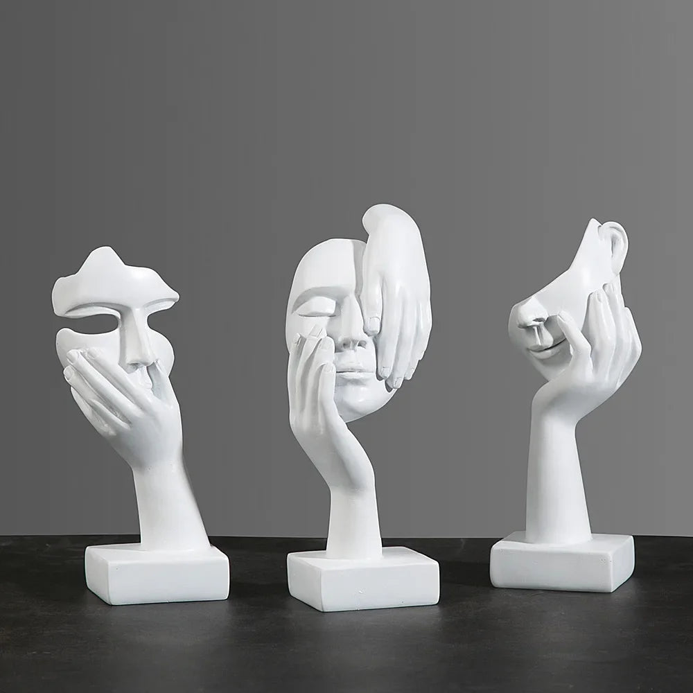 Noir Muse – Abstract Resin Mask Sculpture